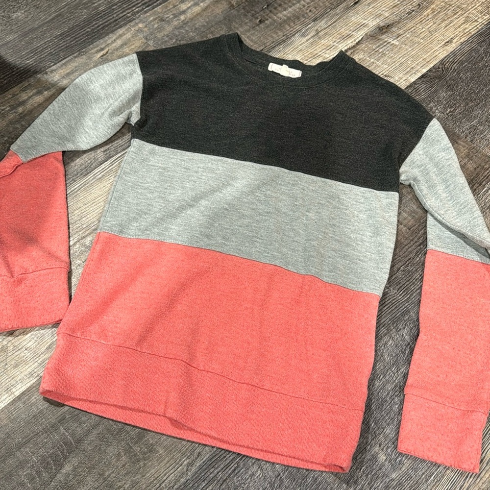 Girls long sleeved top